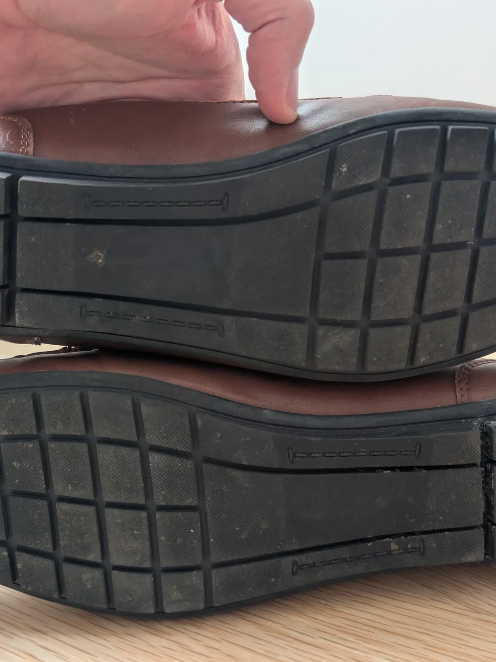 GUESS Brown Leather Men’s Slip-On Moccasins with Metal Bit